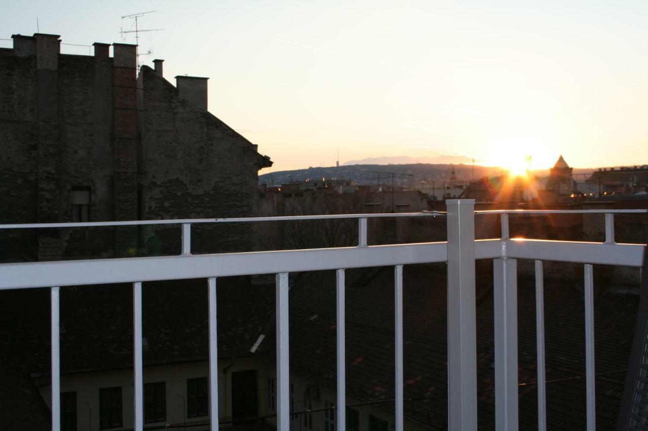 Broadway Center Rooftop View Apartment Budapeste Exterior foto